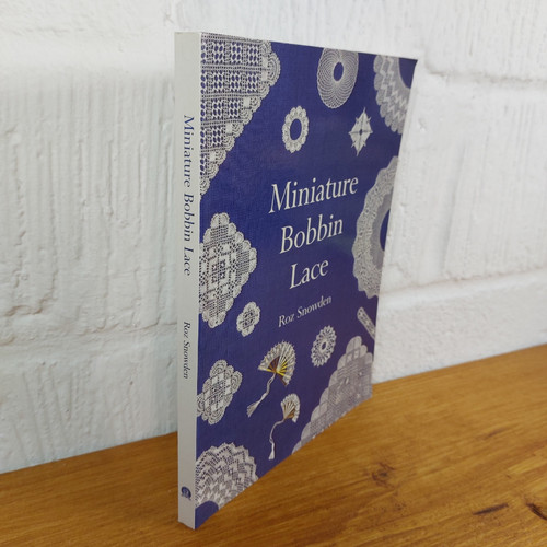 Miniature bobbin lace roz - by,